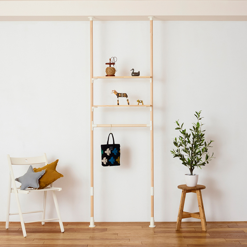 ラブリコ(DIY用突っ張り器具)を使用した木製ハンガーラック