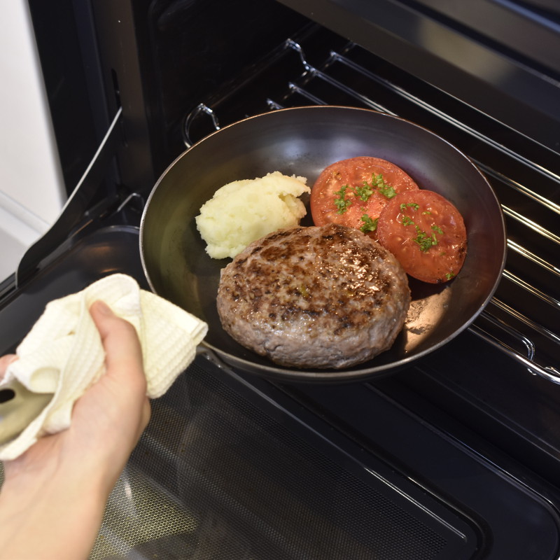 ハートマークショップ】プロの料理人も愛用 職人の技 鉄フライパン