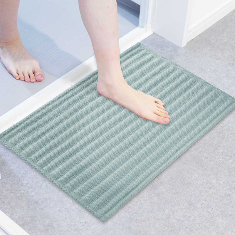 ハートマークショップ】驚きの吸水力！ 吸水速乾バスマット 60×90cm