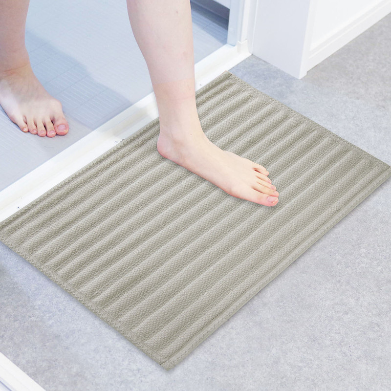 ハートマークショップ】驚きの吸水力！ 吸水速乾バスマット 60×90cm