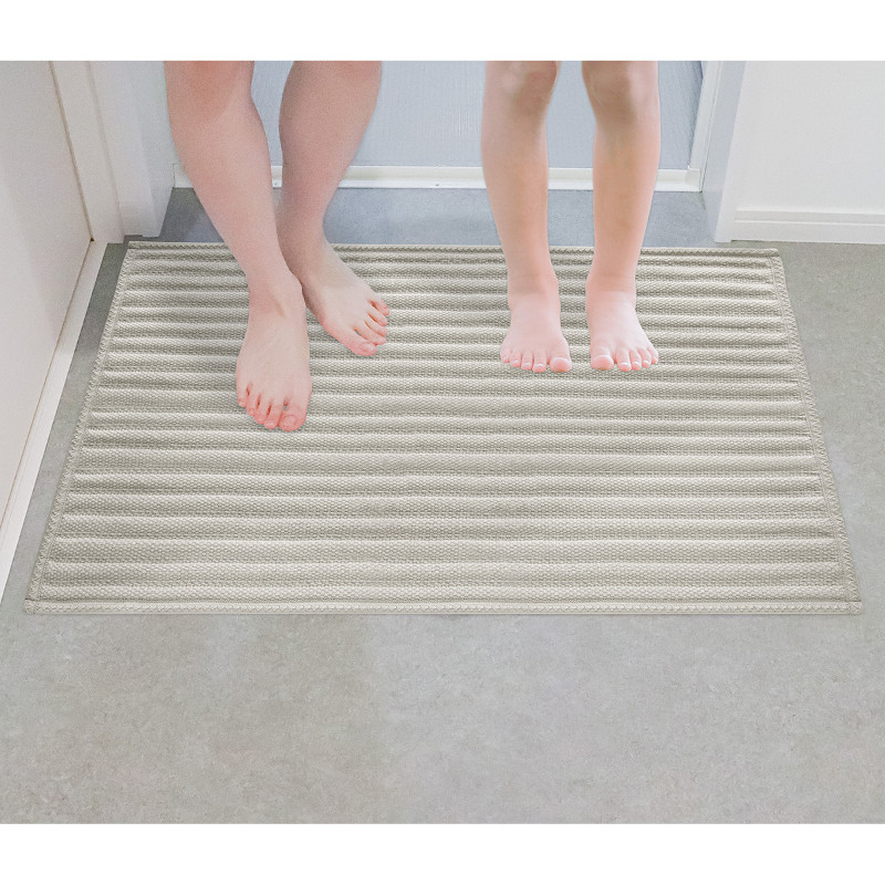 i_sページ ハートマークショップ】驚きの吸水力！ 吸水速乾バスマット 60×90cm