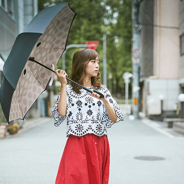 【EN FANCE/アンファンス】 逆さに開く二重傘 circus サーカス 晴雨兼用 男女兼用 長傘 アーモンドベージュ×ブラック U加工 撥水加工 手開きタイプ