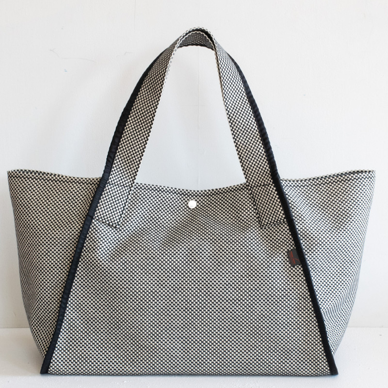 ハートマークショップ】sasicco 正規販売店 アーバントート 形状