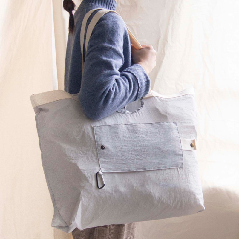 NOOK ヌーク スーツケースに引っ掛けられる トラベルバッグ 小さく折りたためる トートバッグ グレー OKATO オカトー キャリーオンバッグ