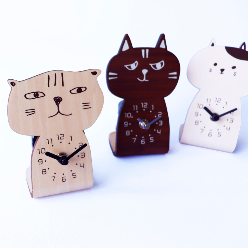 ハートマークショップ】置き時計 chara CATS キャラキャッツ 乾電池式