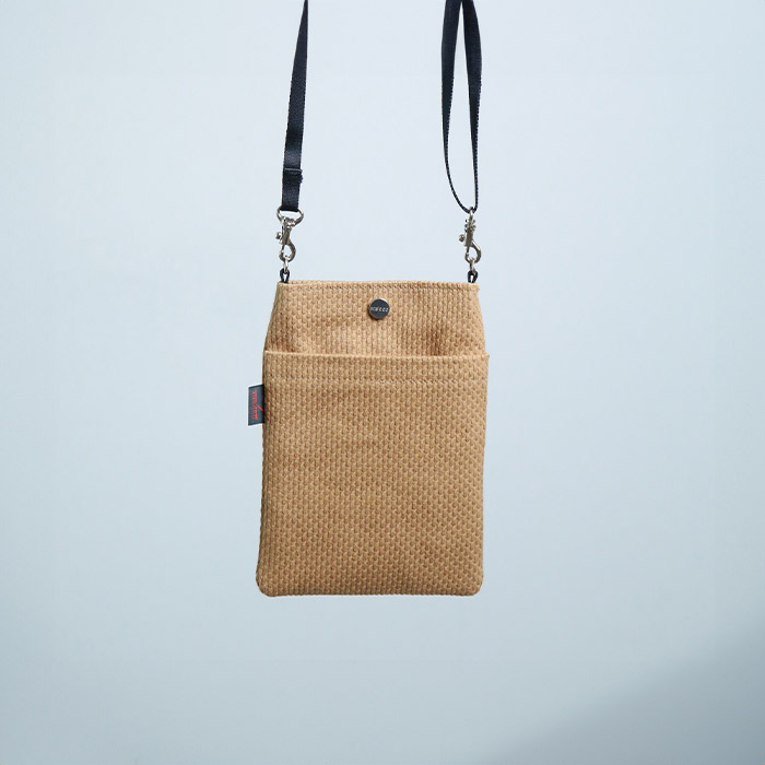 ハートマークショップ】sasicco 正規販売店 スマホショルダー